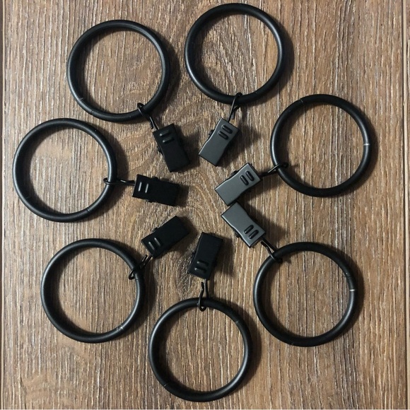 Black Metal Curtain Rings with Clips - Pack of 7 - Picture 1 of 3
